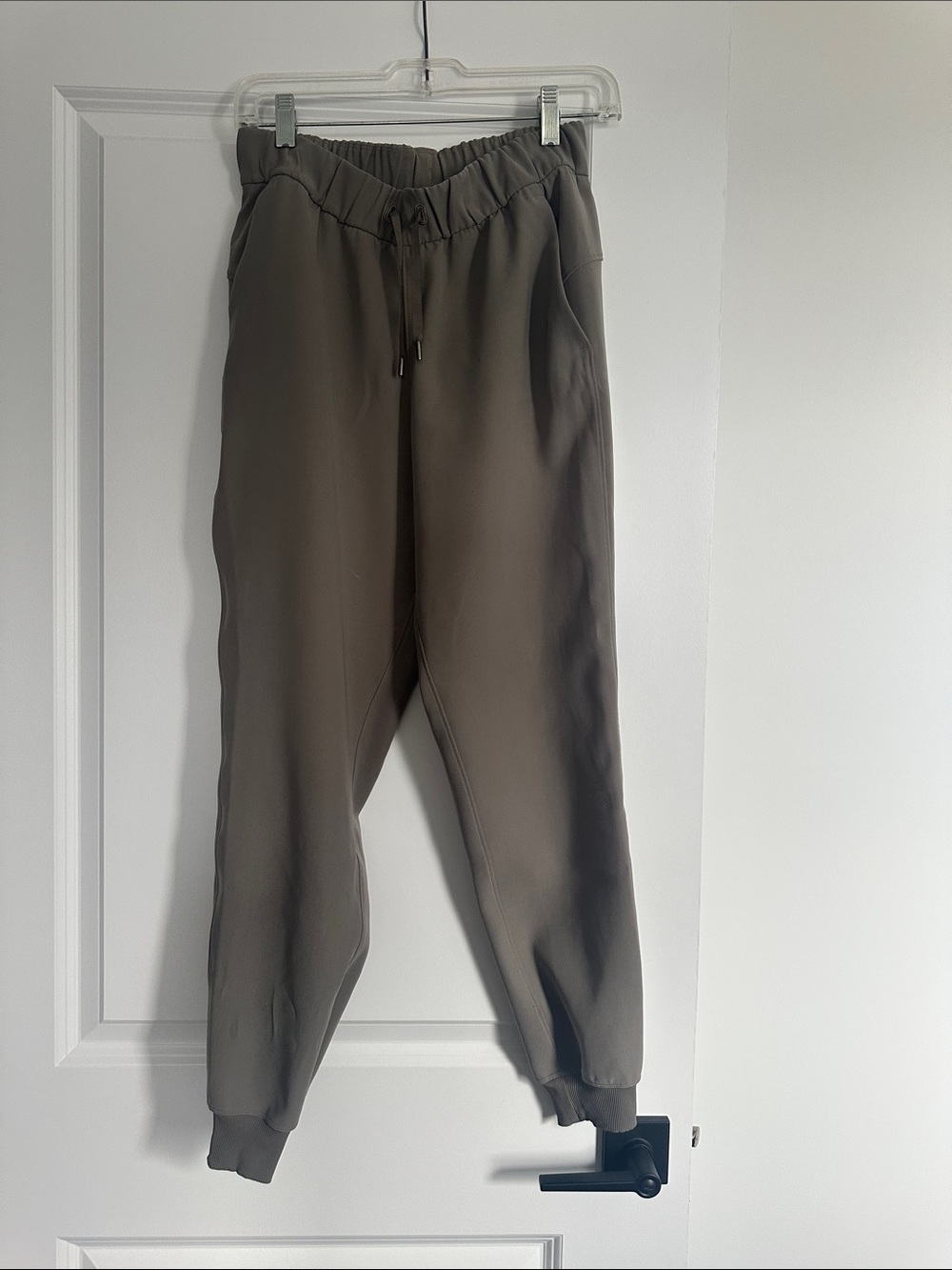 Women's Lululemon  Olive Joggers with Drawstring